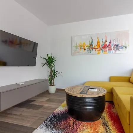 Holiday home Mit Privatpool Fuer 6 Personen Ca 100 Qm In Sisan, Istrien Suedkueste Von Istrien *
